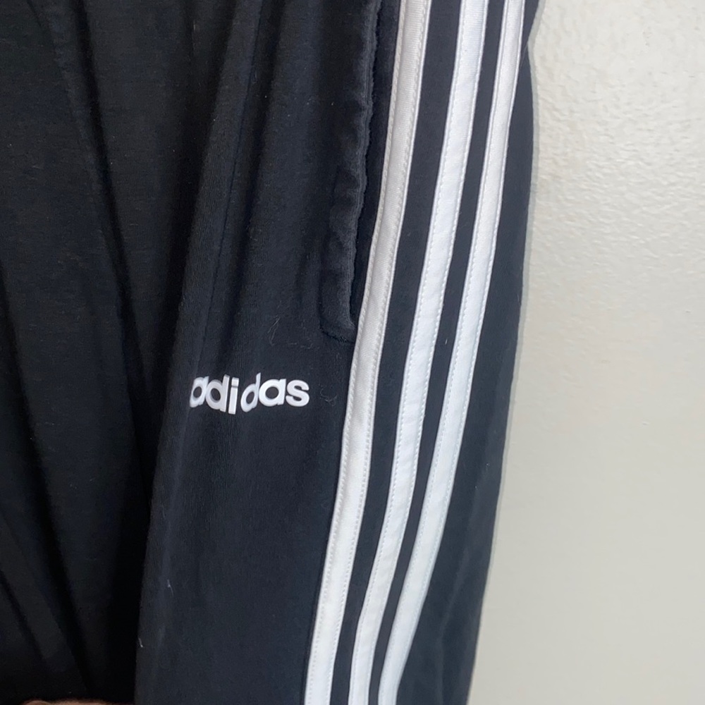 🪿Black Adidas leggings with 3 white stripes down the leg! - Picture 3 of 8
